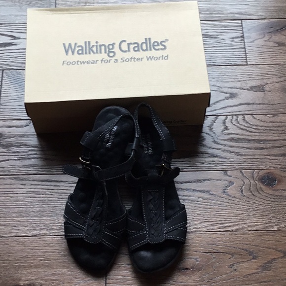 walkingcradles Shoes - Walking cradles size 8 wide black Sandals